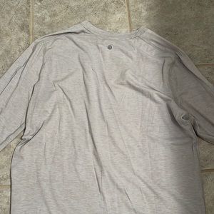 Lululemon Metal Vent Tech Long Sleeve, Color - Grey, Size - Large